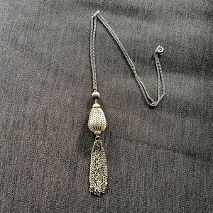 Silver pendant necklace